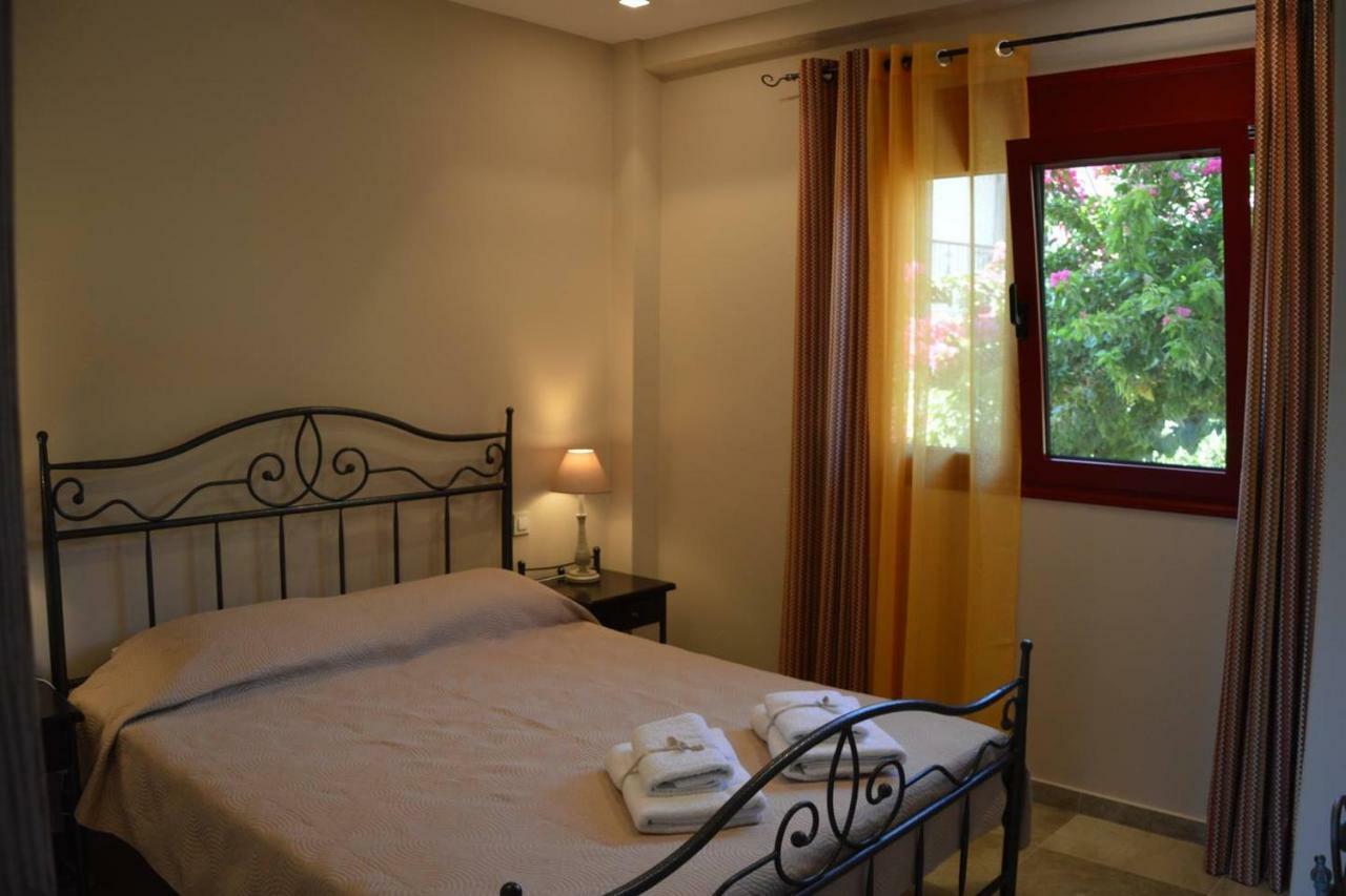 Spiti Portokali Apartamento Epidaurus Exterior foto
